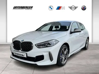 Gebraucht BMW M135 Sport Line 306 PS (225 kW) 2023 Weiß Kleinwagen