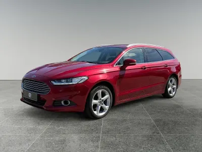 Gebraucht Ford Mondeo Titanium 179 PS (131 kW) 2018 Rot Kombi