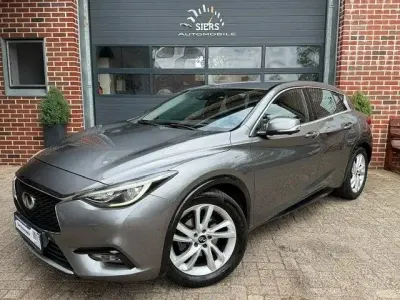 Gebraucht Infiniti Q30 109 PS (80 kW) 2017 Grau SUV