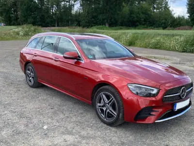 Gebraucht Mercedes E300 AMG 306 PS (225 kW) 2020 Rot Limousine