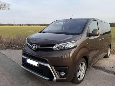 Gebraucht Toyota Proace Verso Comfort 177 PS (130 kW) 2017 Braun Kombi