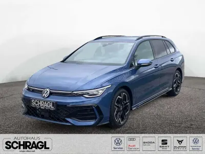 Gebraucht VW Golf VIII R-line 150 PS (110 kW) 2025 Anemonenblau metallic Kombi