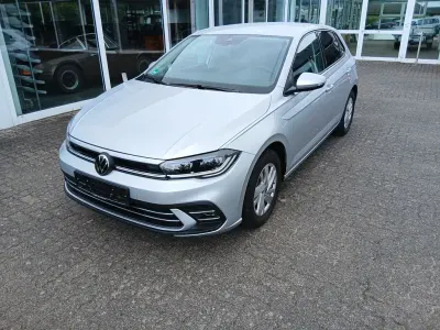 Gebraucht VW Polo Style 95 PS (69 kW) 2025 Silber Kleinwagen