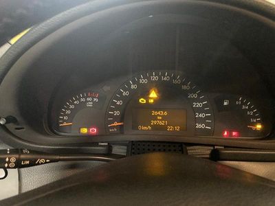 Mercedes C200