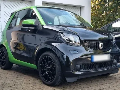 Usata Smart ForTwo Cabrio Brabus 60 kW (82 CV) 2017 Nero Cabrio