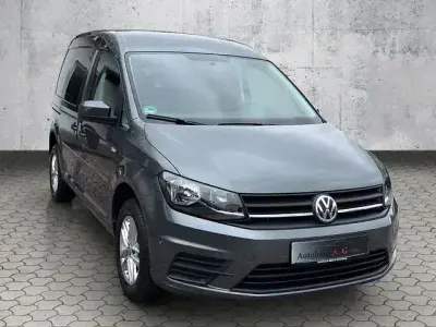 Usata VW Caddy 102 CV (75 kW) 2018 Grigio Monovolume
