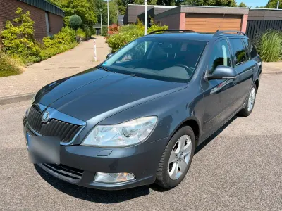 Gebraucht Skoda Octavia 160 PS (117 kW) 2010 Grau Kombi