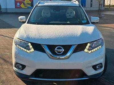 Weiß Gebraucht 2015 Nissan X-Trail 360º SUV | 14.700 € (Fairer Preis)
