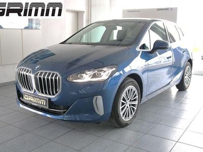 Blau Gebraucht 2024 BMW 218 Luxury Line Van / Kleinbus | 29.860 € (Teuer)