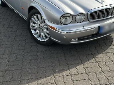 Jaguar XJ8