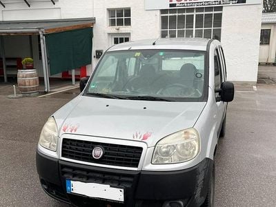 Gebraucht Fiat Doblò 101 PS (74 kW) 2008 Silber Van / Kleinbus