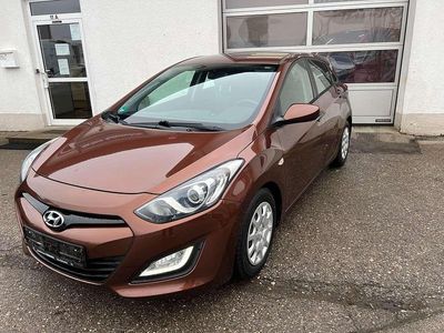 Gebraucht Hyundai i30 Classic 90 PS (66 kW) 2013 Hazel brown Kleinwagen