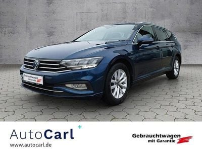 Aquamarinblau metallic Gebraucht 2023 VW Passat Business Kombi | 20.980 € (Guter Preis)