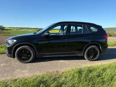 Używany BMW X1 Advantage 140 KM (102 kW) 2019 Czarny SUV