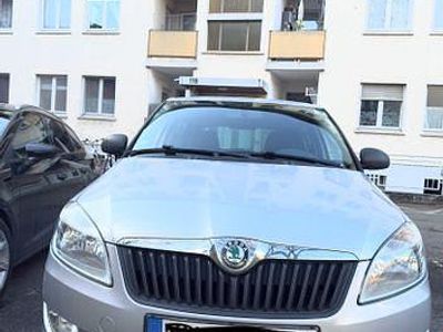 Silber Gebraucht 2012 Skoda Fabia Family Limousine | 4.900 € (Etwas zu teuer)