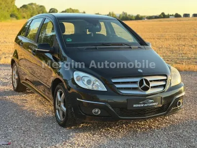 Gebraucht Mercedes B180 109 PS (80 kW) 2010 Schwarz Van / Kleinbus