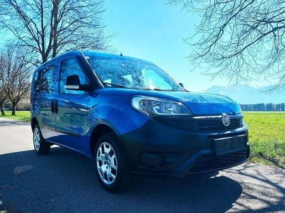 Gebraucht Fiat Doblò Easy 95 PS (69 kW) 2018 Blau Van / Kleinbus