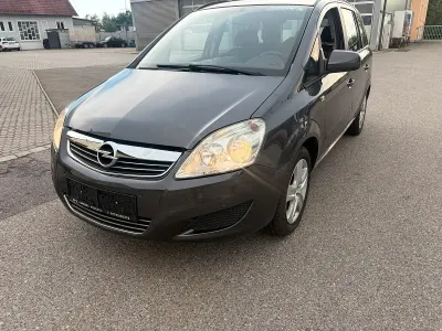 Gebraucht Opel Zafira 116 PS (85 kW) 2012 Silber Van / Kleinbus