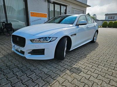 Gebraucht Jaguar XE R-Sport 180 PS (132 kW) 2016 Weiß Limousine