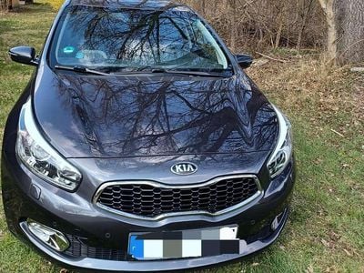 Używany Kia Ceed 135 KM (99 kW) 2014 Szary Hatchback