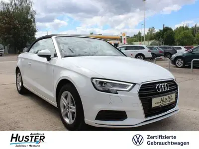 Gebraucht Audi A3 Cabriolet Design 150 PS (110 kW) 2020 Ibisweiß 7398 (metallic) Cabrio