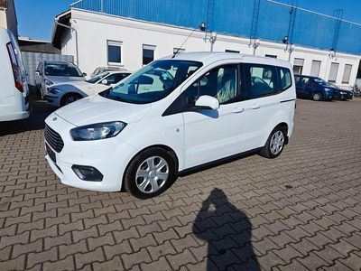 Gebraucht Ford Tourneo Courier Trend 101 PS (74 kW) 2019 Weiß Van / Kleinbus