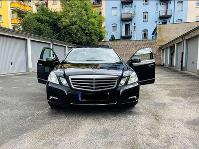 Gebraucht Mercedes E350 211 PS (155 kW) 2009 Schwarz Limousine