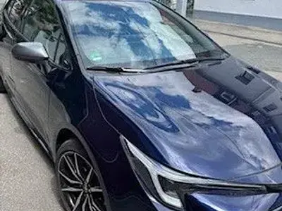 Używany Toyota Corolla Sport 196 KM (144 kW) 2024 Niebieski Sedan/Limuzyna