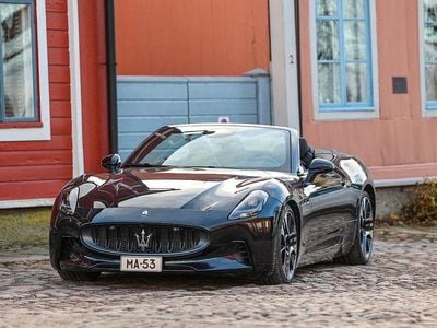 Gebraucht Maserati GranCabrio 559 kW (761 PS) 2024 Schwarz Cabrio