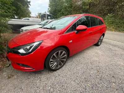 Gebraucht Opel Astra Dynamic 150 PS (110 kW) 2018 Rot Kombi