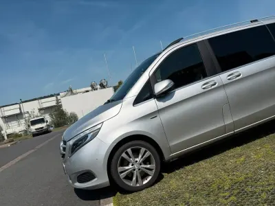 Gebraucht Mercedes V250 Avantgarde Edition 190 PS (139 kW) 2016 Silber Van / Kleinbus