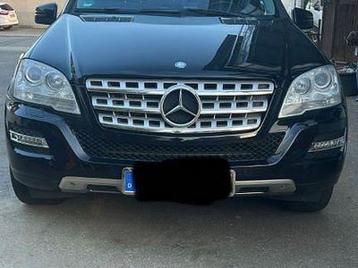 Gebraucht Mercedes ML300 204 PS (150 kW) 2010 Schwarz SUV