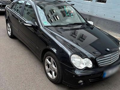 Mercedes C200