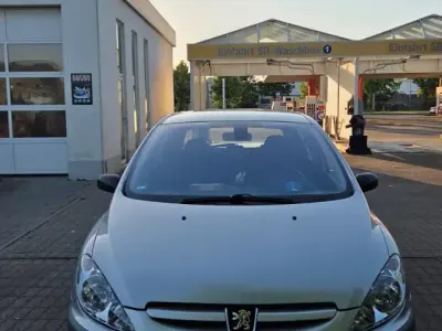 Gebraucht Peugeot 307 109 PS (80 kW) 2001 Silber Kleinwagen