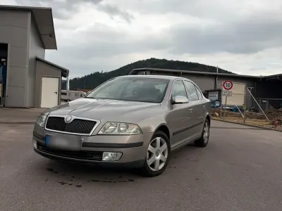 Gebraucht Skoda Octavia 140 PS (102 kW) 2007 Gold Limousine