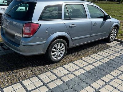Gebraucht Opel Astra 116 PS (85 kW) 2008 Grau Kombi