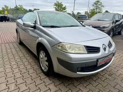 Gebraucht Renault Mégane Cabriolet Dynamique 111 PS (81 kW) 2008 Grau Cabrio