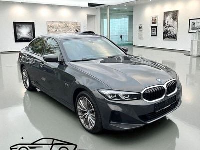 Gebraucht BMW 330e Performance 184 PS (135 kW) 2022 Grau Limousine