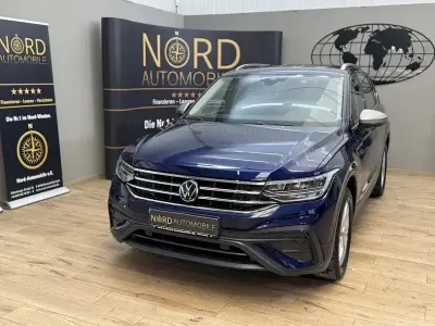 Gebraucht VW Tiguan Allspace Life 150 PS (110 kW) 2023 Atlantic blue metallic (metallic) SUV