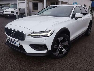 Ice white Gebraucht 2022 Volvo V60 CC Pro Kombi | 24.990 € (Fairer Preis)