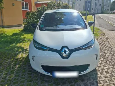 Gebraucht Renault Zoe Life 64 kW (88 PS) 2014 Weiß Kleinwagen