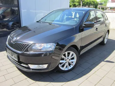 Gebraucht Skoda Rapid Ambition 86 PS (63 kW) 2014 Schwarzmagic perleffekt Kleinwagen