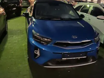 Gebraucht Kia Stonic Spirit 120 PS (88 kW) 2021 Blau SUV