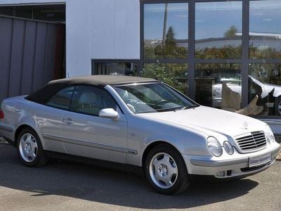 Usata Mercedes CLK200 136 CV (100 kW) 1999 Argento Cabrio