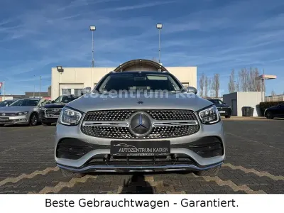 Używany Mercedes GLC200 AMG line 211 KM (155 kW) 2019 Srebrny SUV