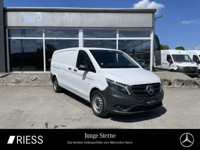Gebraucht Mercedes Vito 190 PS (139 kW) 2023 Arktikweiß Van