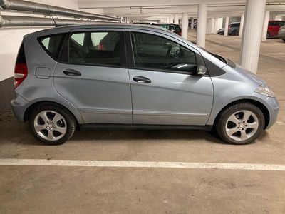 Blau Gebraucht 2007 Mercedes A150 Kleinwagen | 2.700 € (Fairer Preis)