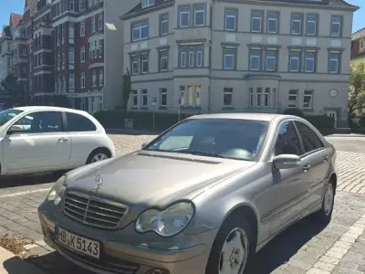 Gebraucht Mercedes C180 Classic 143 PS (105 kW) 2004 Beige Limousine