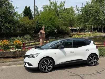 Gebraucht Renault Scénic III Bose Edition 160 PS (117 kW) 2017 Weiß Van / Kleinbus