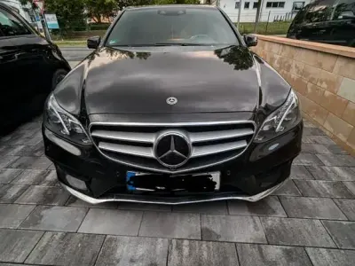 Gebraucht Mercedes E300 Avantgarde 231 PS (169 kW) 2014 Schwarz Limousine
